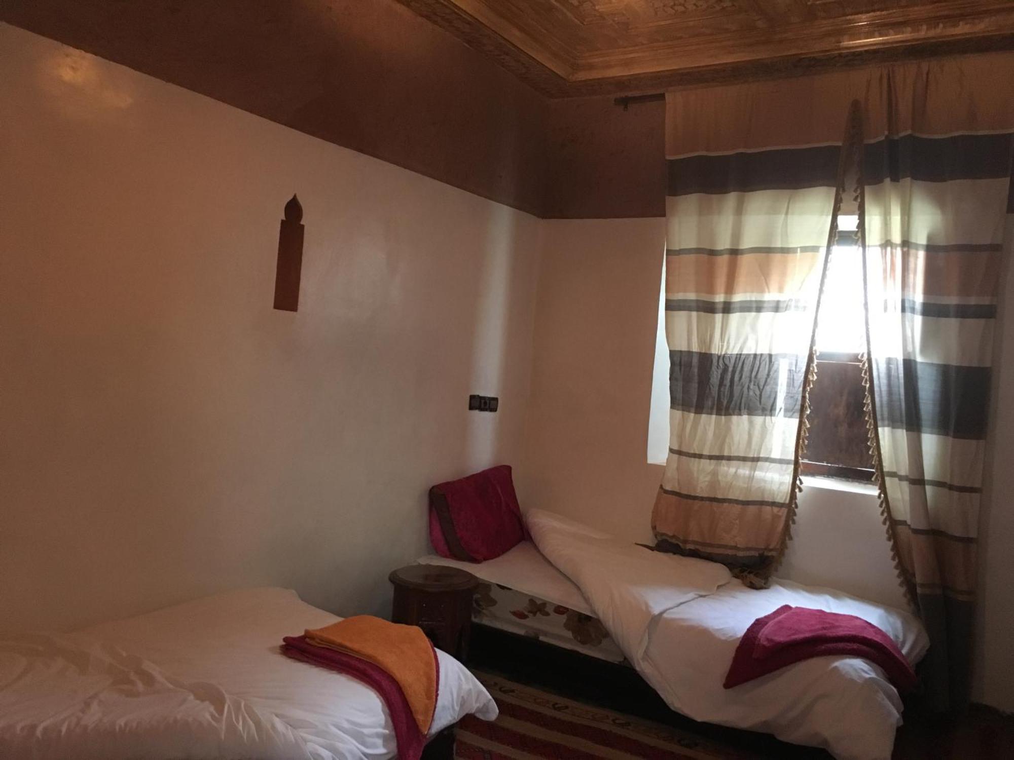 Maison D'Hotes Dar Afra Ait Ziri Екстериор снимка